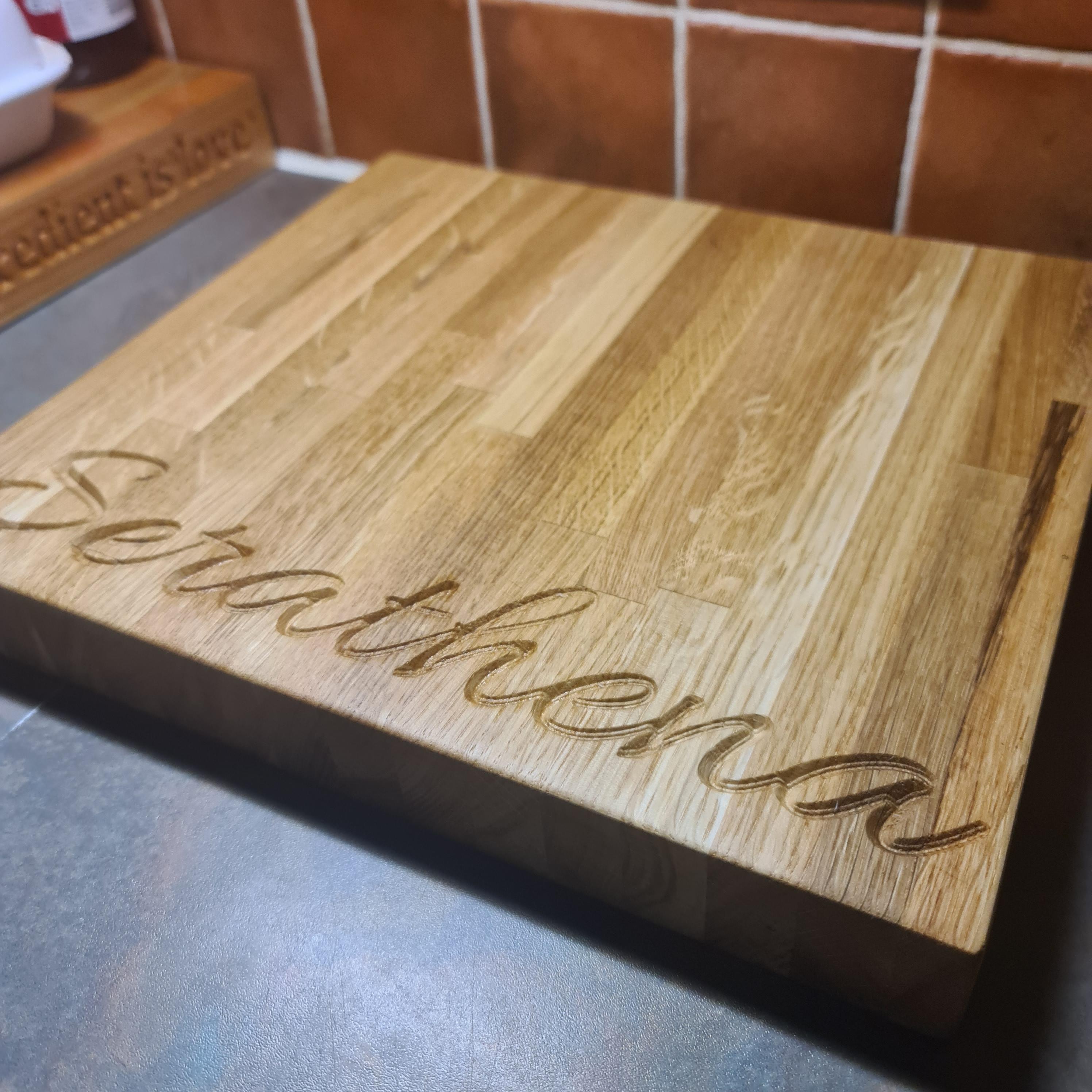 personalised oak cutting board
